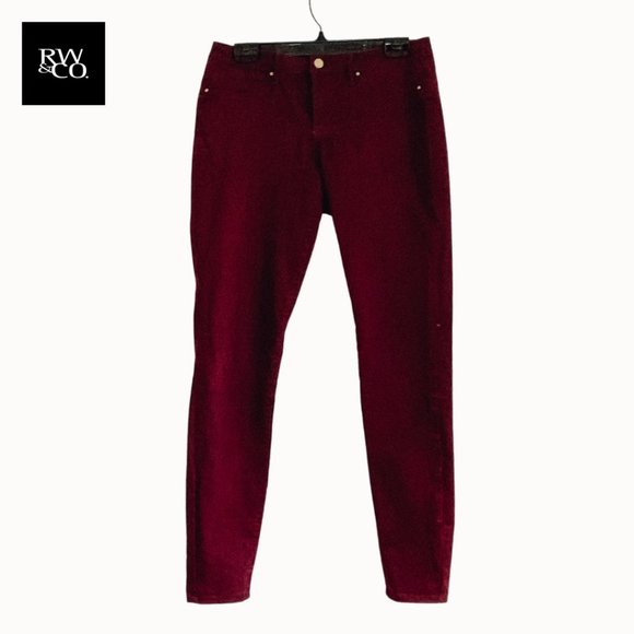 Darla - Picture 2 of 2